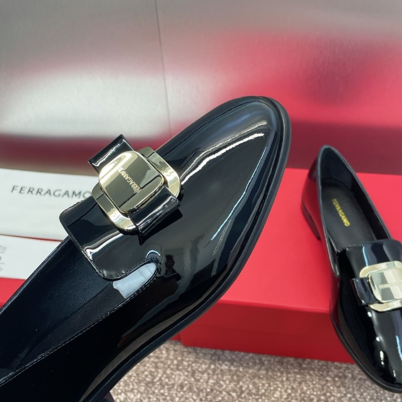 Ferragamo flat shoes